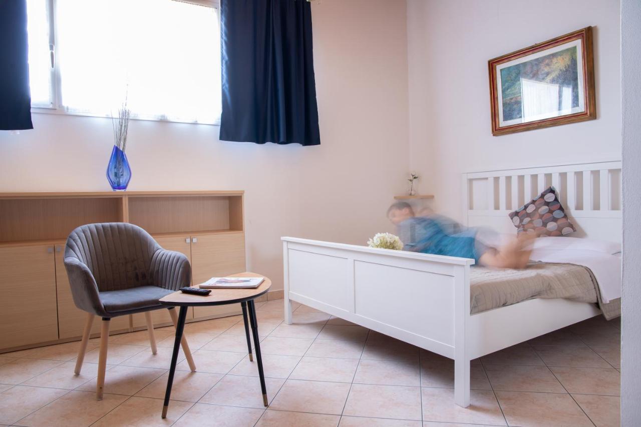 Casa Merano Residence & Restaurant Bibione Centro מראה חיצוני תמונה